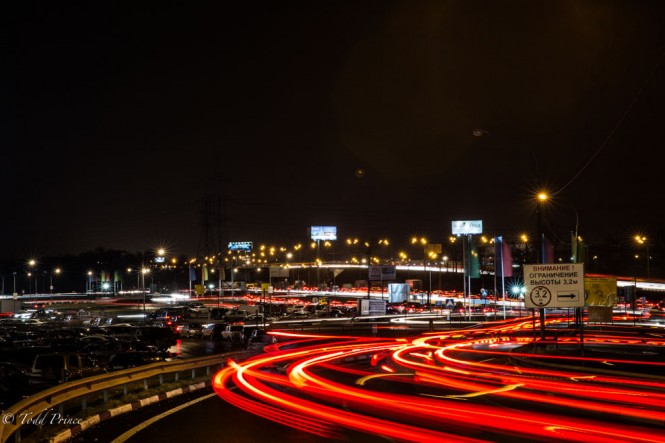 Ikea Khimki is located near a major highway that connects Moscow with Sheremetevo airport. The road is often jammed. 