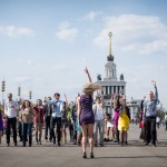 The 'flash mob' trend has come to Moscow....a group of Russians gathered at park to dance in unison for 15 minutes.