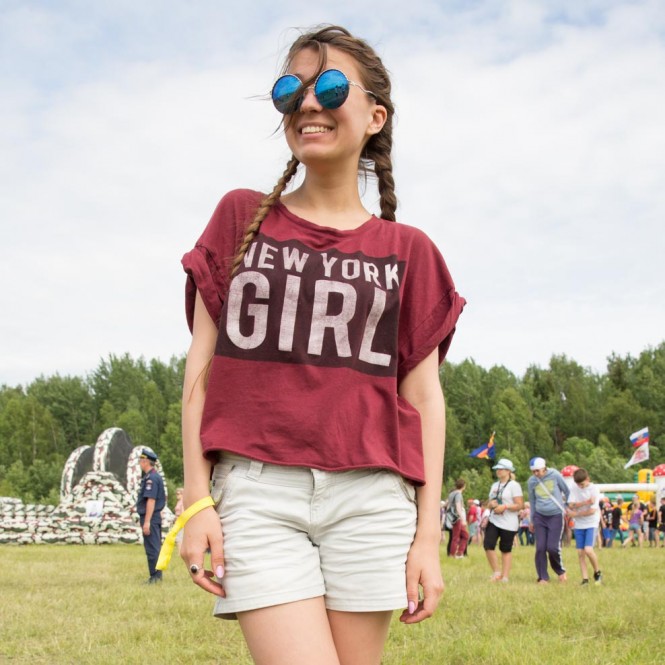 Anna, 24, who works in advertising, was hanging out at a rock concert in her "New York Girl'' t-shirt.